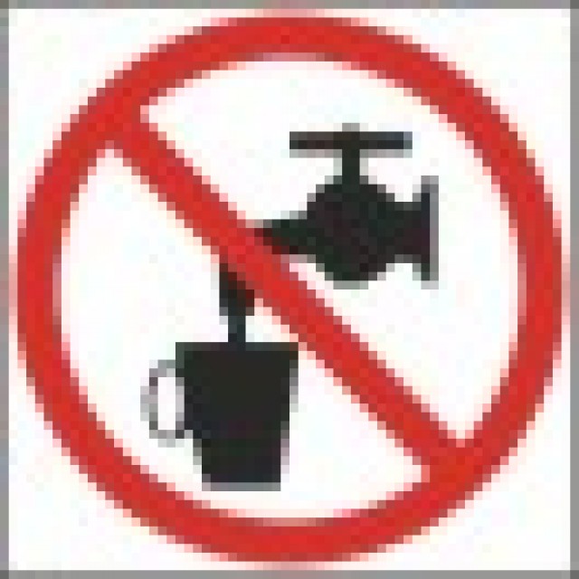 Знаки про воду. Знак запрещается использовать в качестве питьевой воды. Знак береги воду. Запрещающие знаки загрязнения воды. Запрещающие знаки берегите воду.