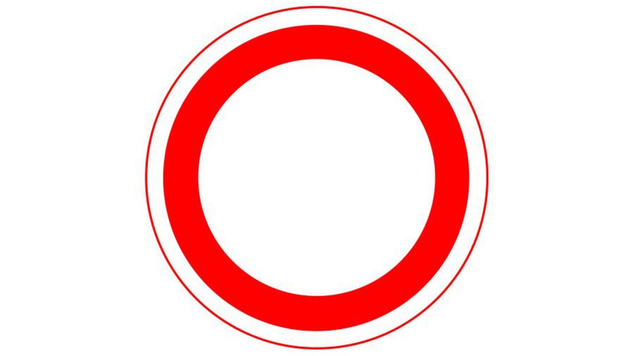 Круглый знак на дороге. Запрещающие знаки дорожного движения. Знак движение запрещено. Круглый знак движение запрещено. Запрещающие знаки дорожного движения на прозрачном фоне.